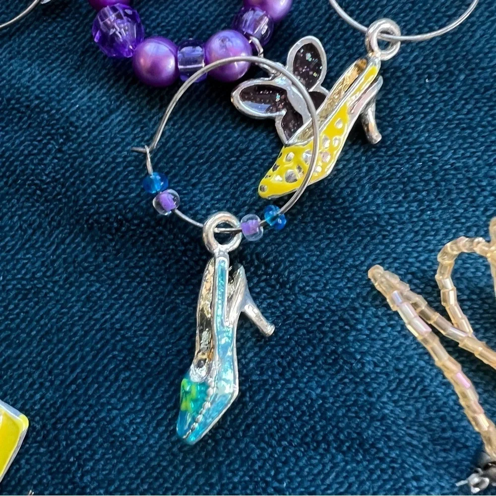 23 ASSORTED WINE CHARMS SOME MATCHING EUC